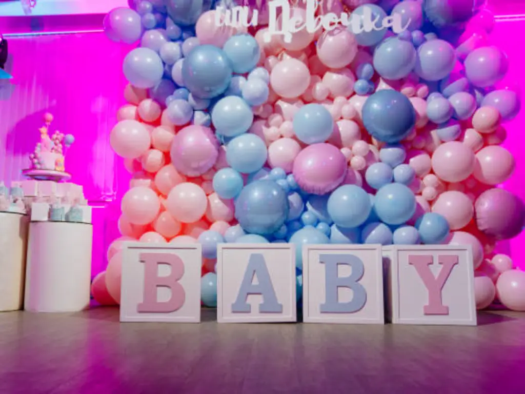 What Do Party Decorations Include