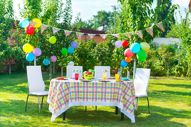 outdoor party decorations